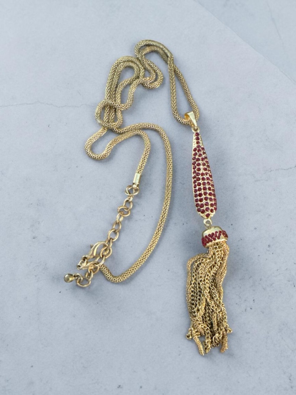 ✨ Gold Tone Tassel Necklace w/ Red Rhinestone Pendant – Statement Piece ✨